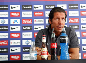Diego Pablo Simeone responde a los Medios en sala de prensa